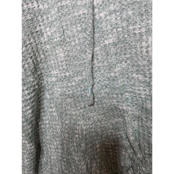 Democracy Women's Large Sage Green Waffle Knit Twist Front Long Sleeve Top - Picture 3 of 10